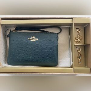 New Coach Leather Forest green wristlet/wallet with charms